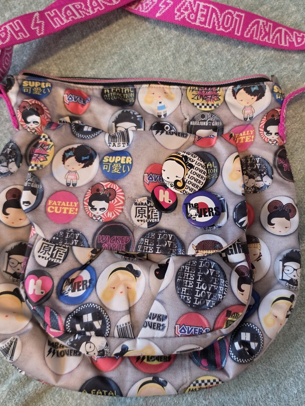 Harajuku Lovers Gwen Stefani Pink & Gray Button-Print Small Crossbody Bag EUC